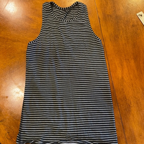 Lululemon open tie back tank top - Picture 1 of 3